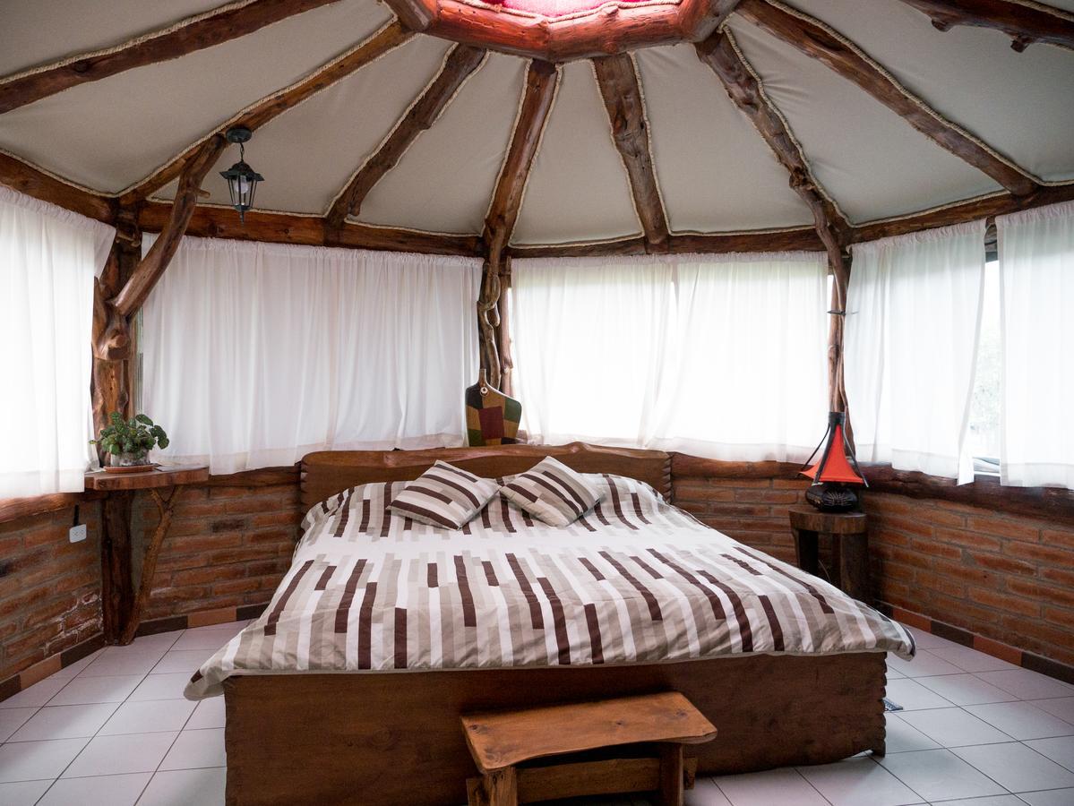 Zaysant Ecolodge Puembo Exteriör bild